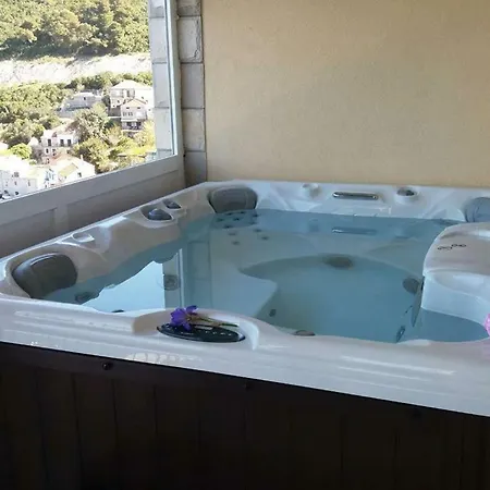 Adriatic Apartments Sobra